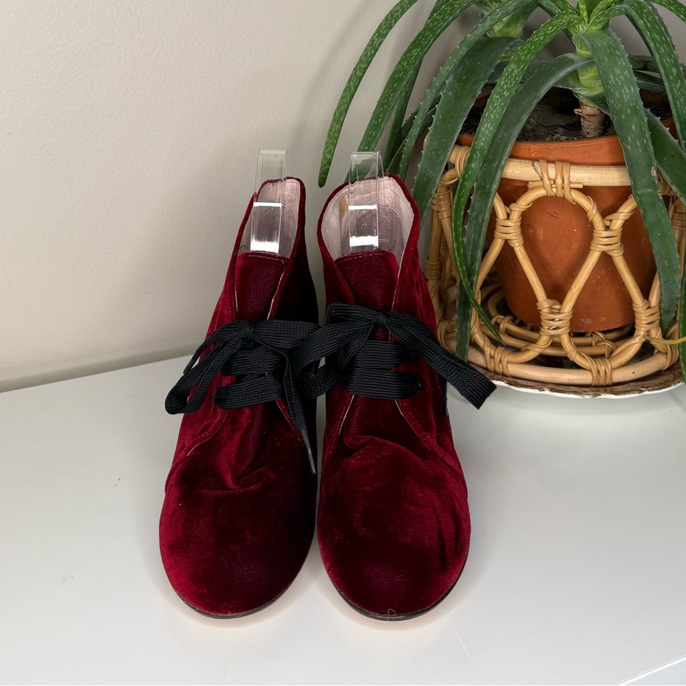 Patricia Green Velvet Victorian Lace Up Booties Red Spain 38 - Picture 3 of 12